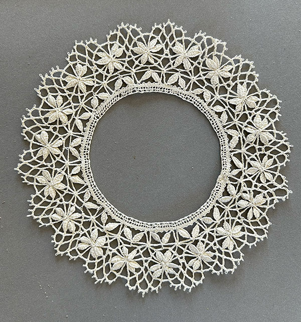Dentelle Cluny de Marie(Modèle de O.Arpin)