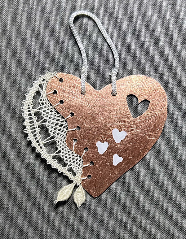 Coeur cuivre et fils